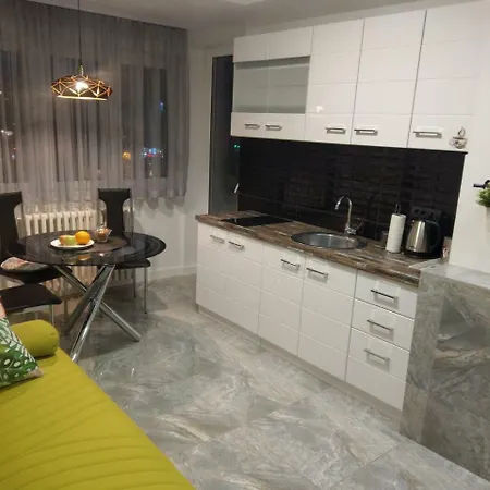 アパート Golden Mirror ノヴィ・サド