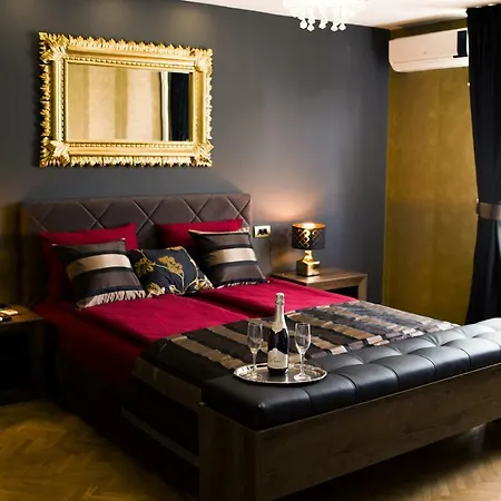 Golden Mirror * ノヴィ・サド