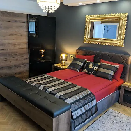 Golden Mirror شقة